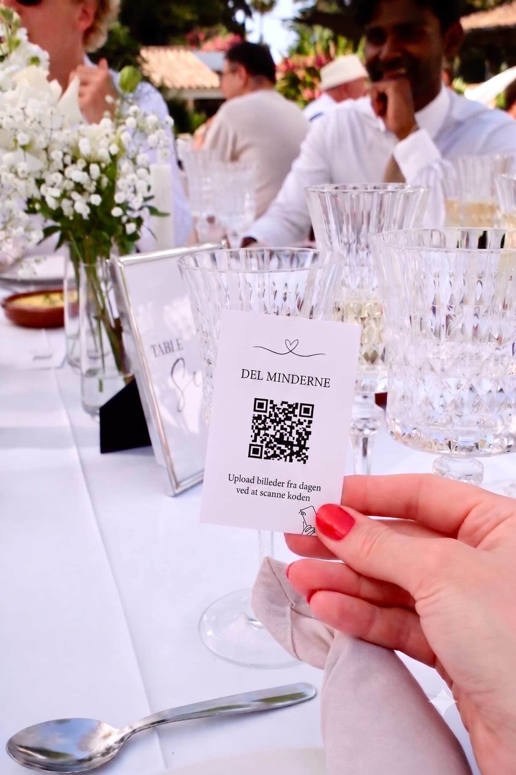 QR-kodekort på bryllupsbord